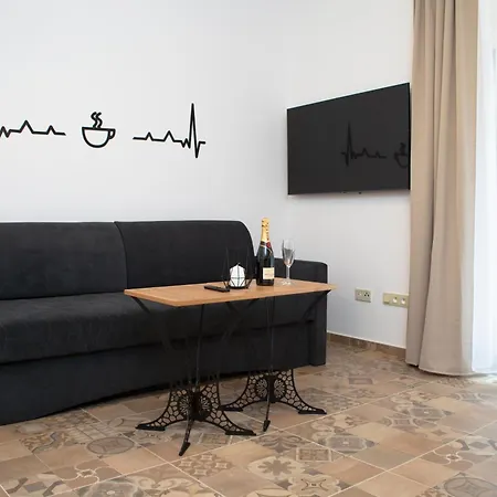 Yemenites Apartment