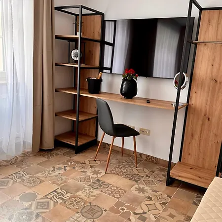 Yemenites Apartment